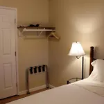 Brighton Guesthouse Private Rooms - Walk To Metro